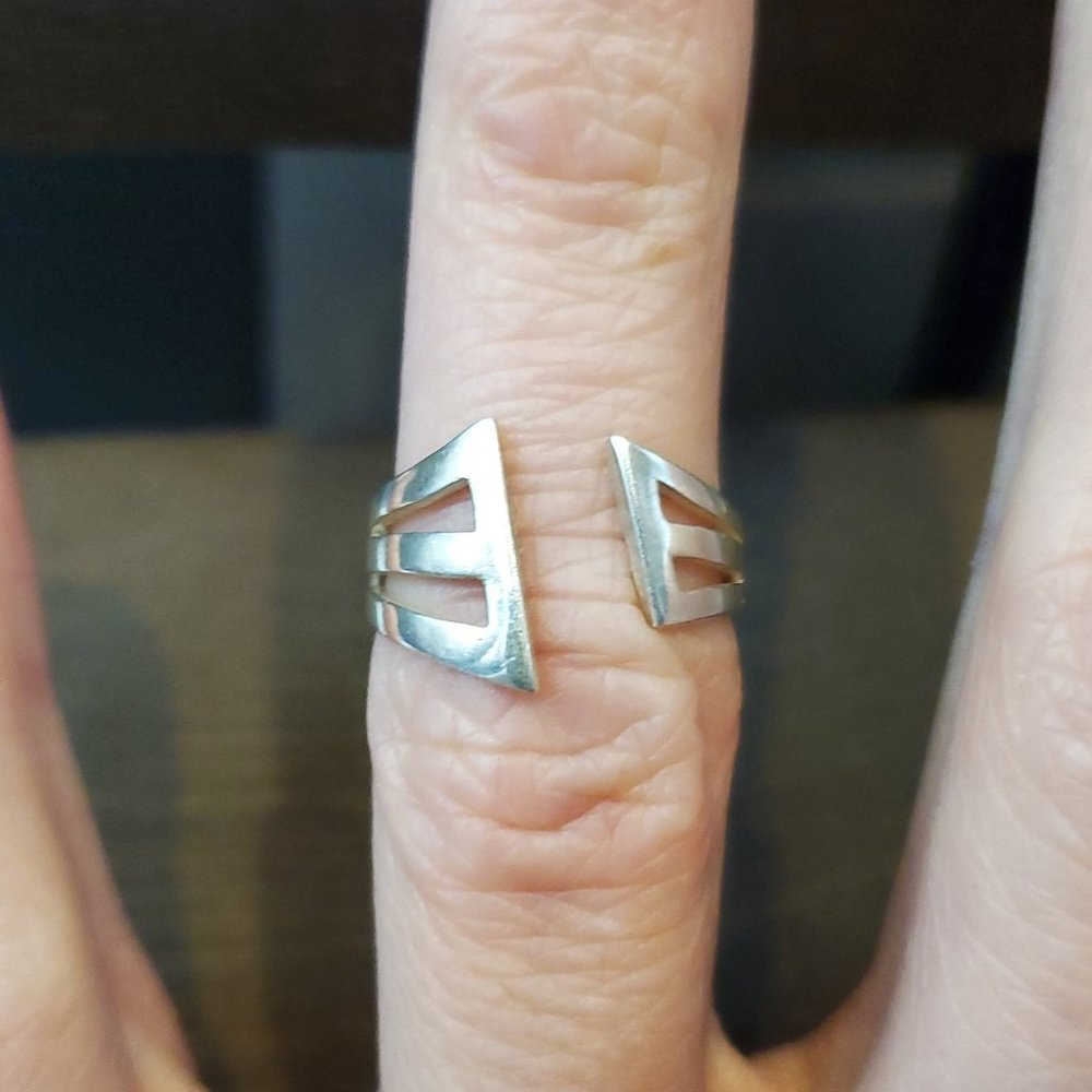 Size 5.25 925 Sterling Silver Cool Style Open Ring